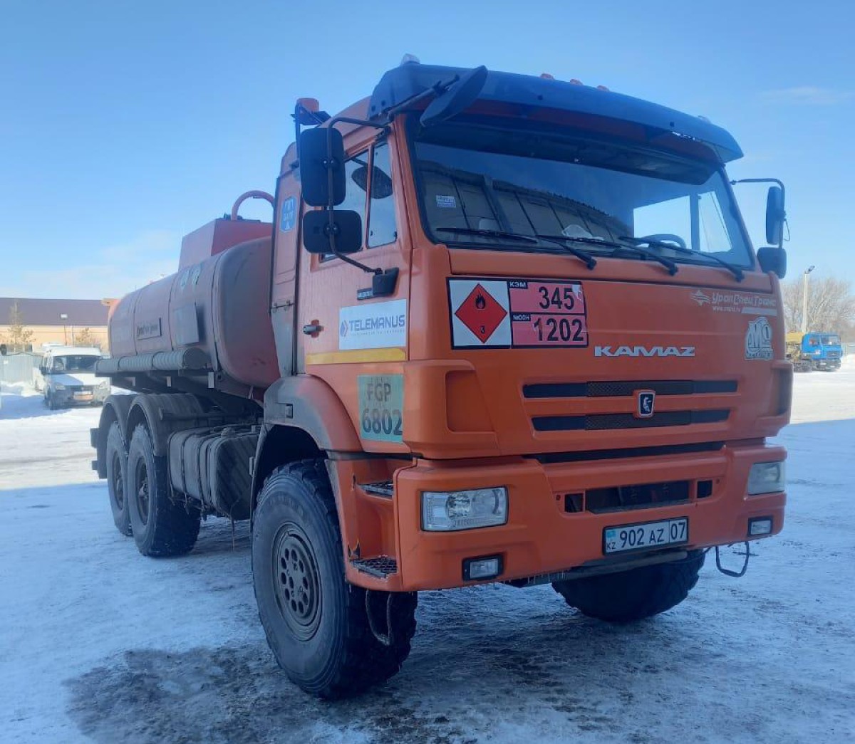 КамАЗ 43118 топливозаправщик