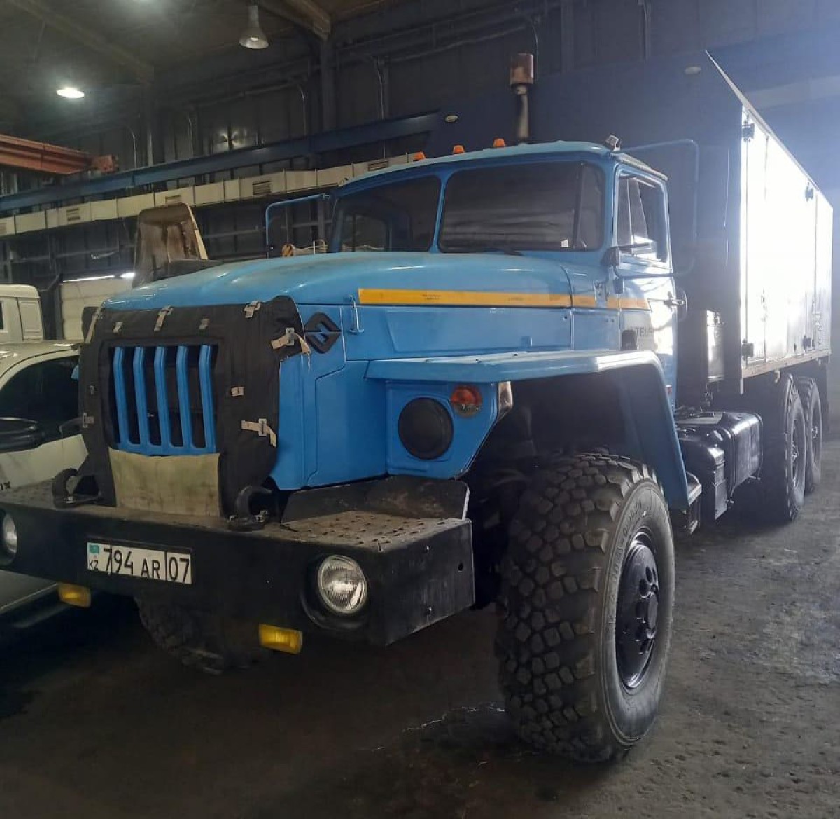 УРАЛ-4320