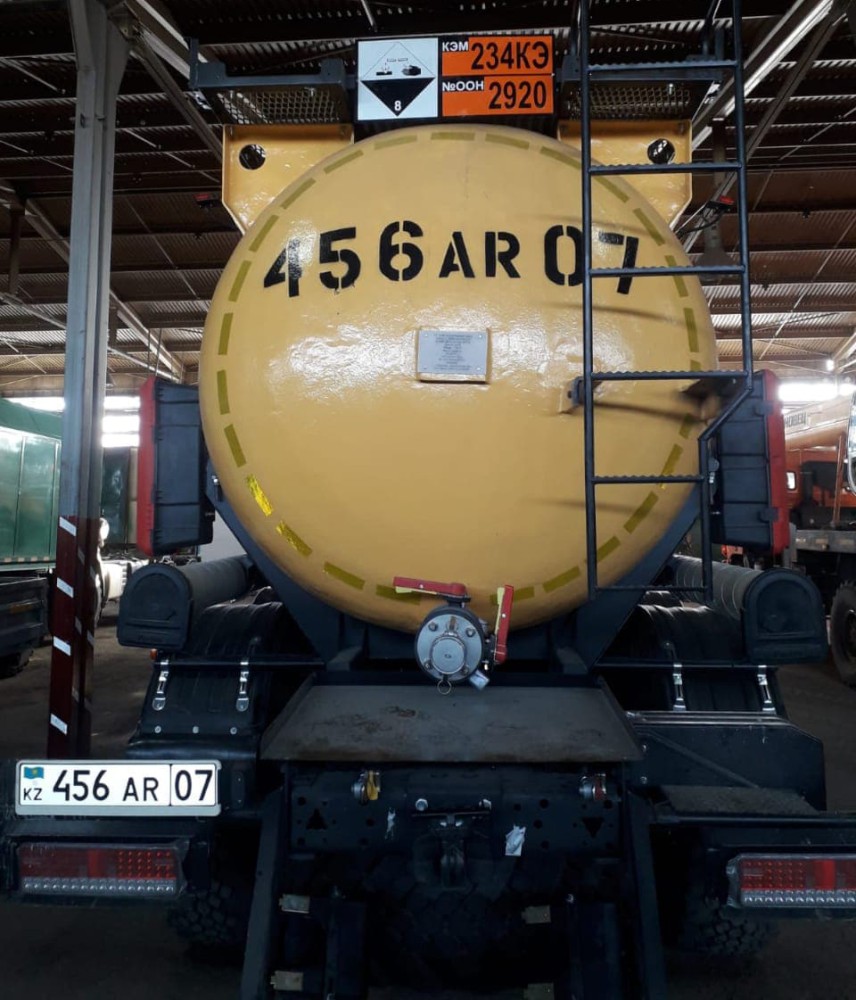 КамАЗ-43118 автоцистерна для агрессивной среды